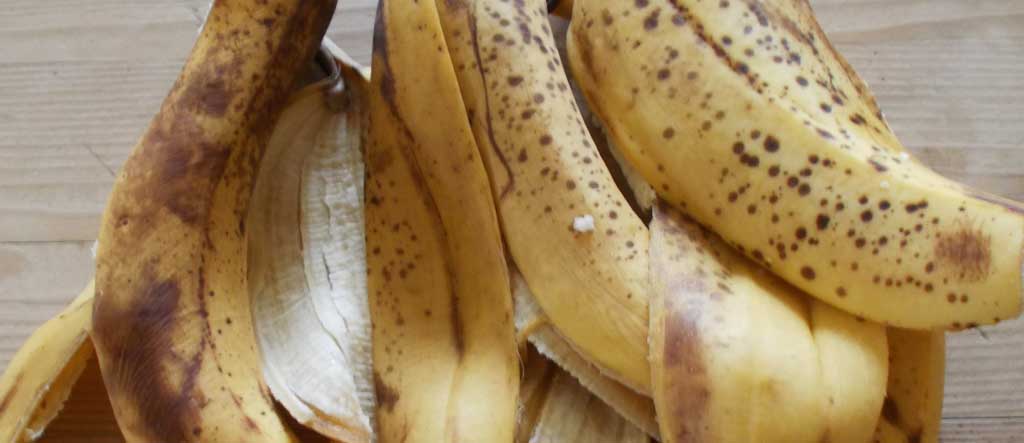 ripe banana skins