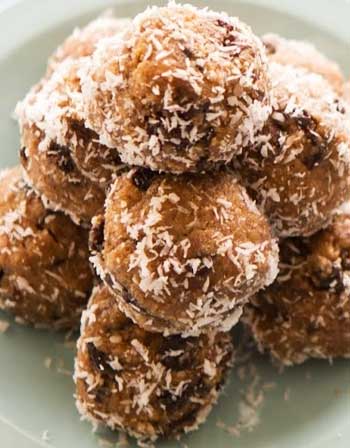 Raw energy balls